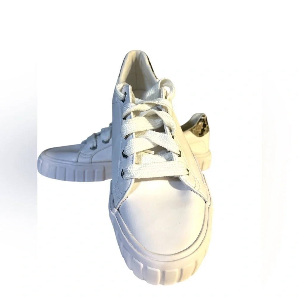 Bershka White and Brown Sneakers Sz/9 US- / 39 EU.